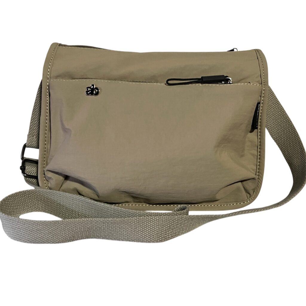 Crossbody taske med logo - Beige - 225 KR